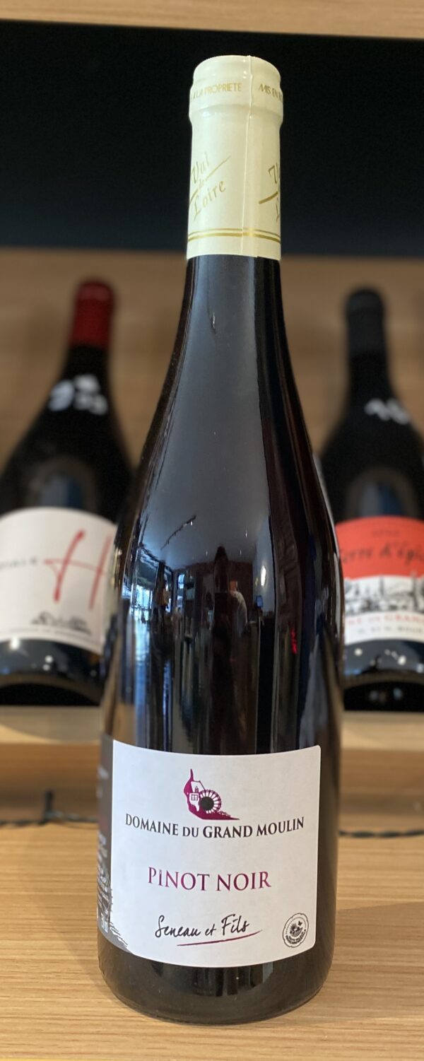 PINOT NOIR